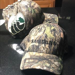 Mossy oak baseball hat.  Samsung logo camo color